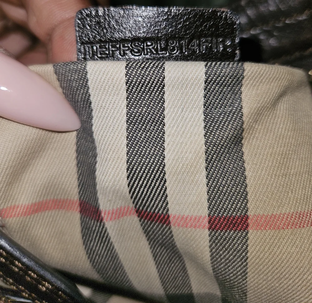 Burberry Brown Leather Crossbody Bag with Adjustable Strap - Picture 9 of 9